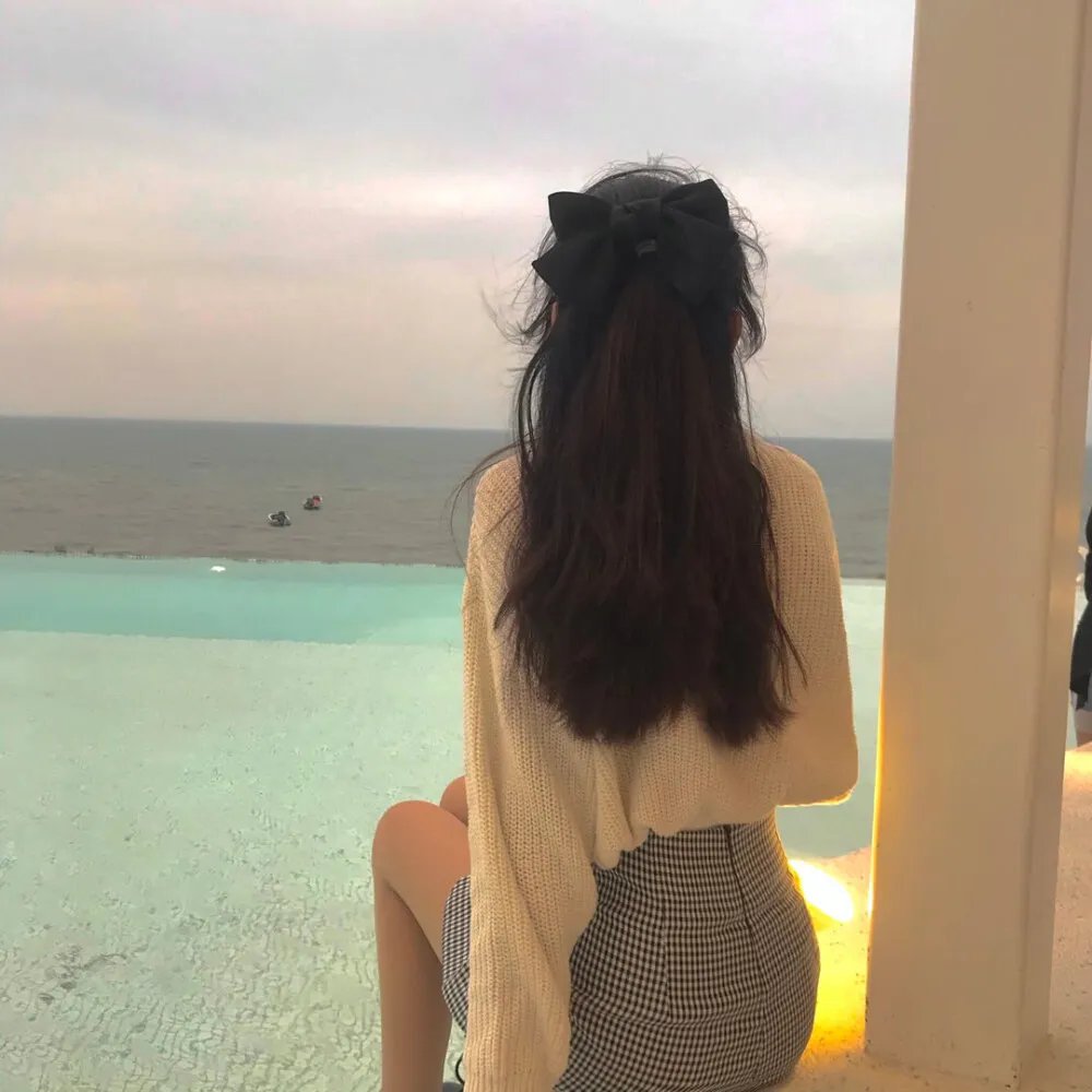 奔腾岁月2019封面